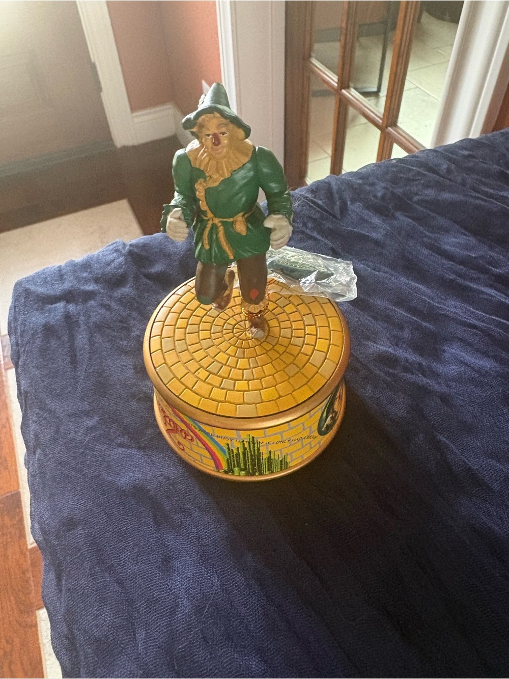 Enesco Green and Yellow Tin Music Box with Wizard/Scarecrow Figurine